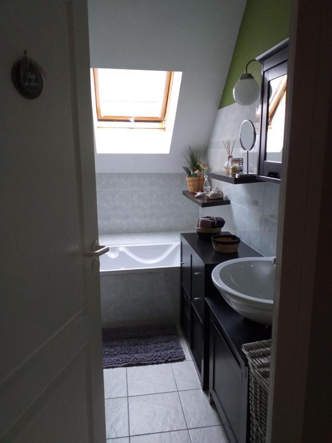 Chambre Climatisee Au Coeur De Brive Avec Televiseur Connecte Wifi Netflix Exterior foto