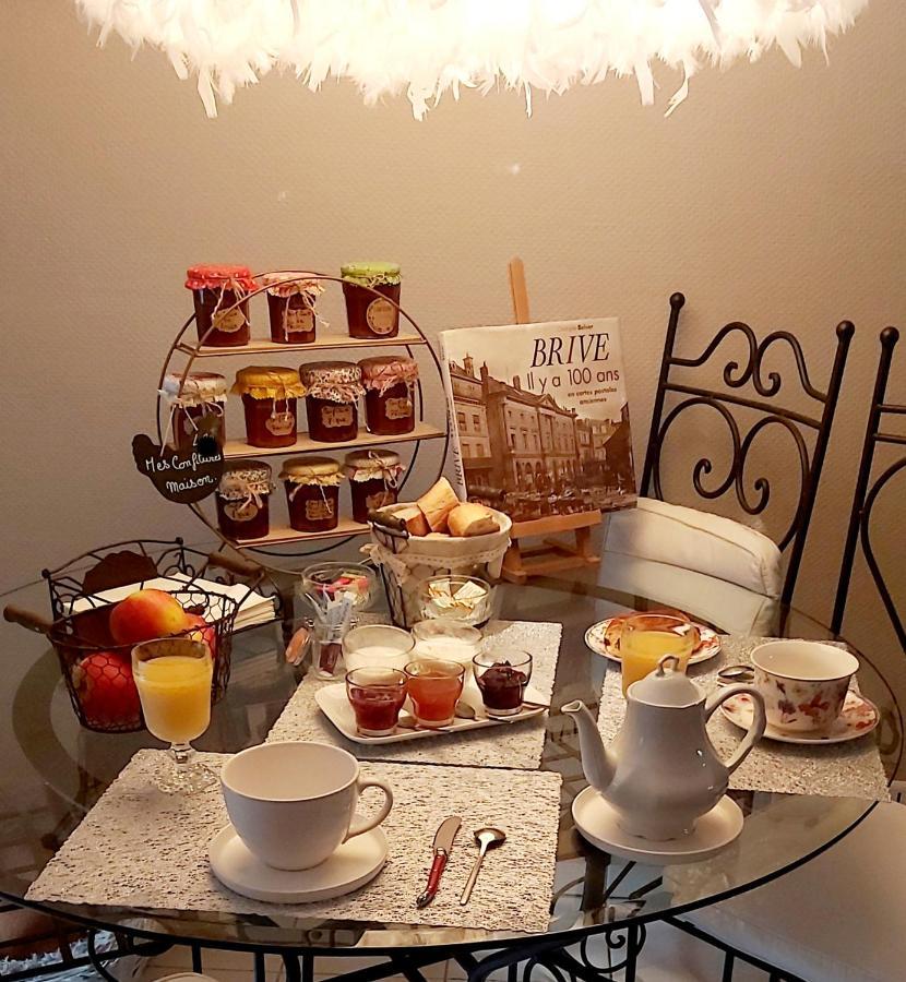 Chambre Climatisee Au Coeur De Brive Avec Televiseur Connecte Wifi Netflix Exterior foto